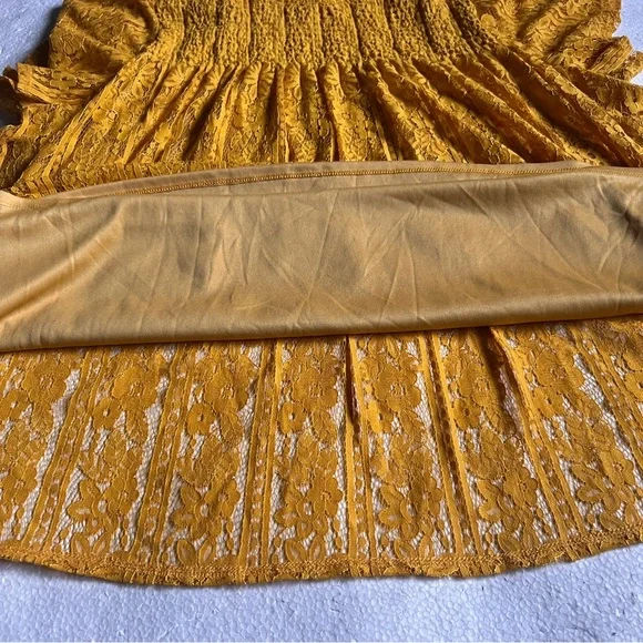 Kate & Mallory Mustard Yellow Lace Blouse with Ruffles-Size 2X - Picture 11 of 16